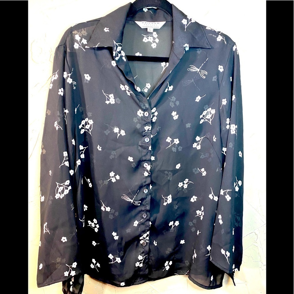 🌹John Paul Richards Uniform Petites black w/flowers. Semi shear Sz L. P-12